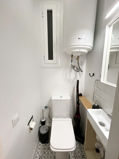 Minimalist toilet space, pure functionality