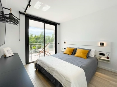 Sun-filled double bedroom