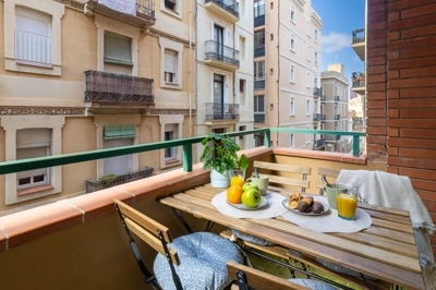 Terrace with lounge chairs